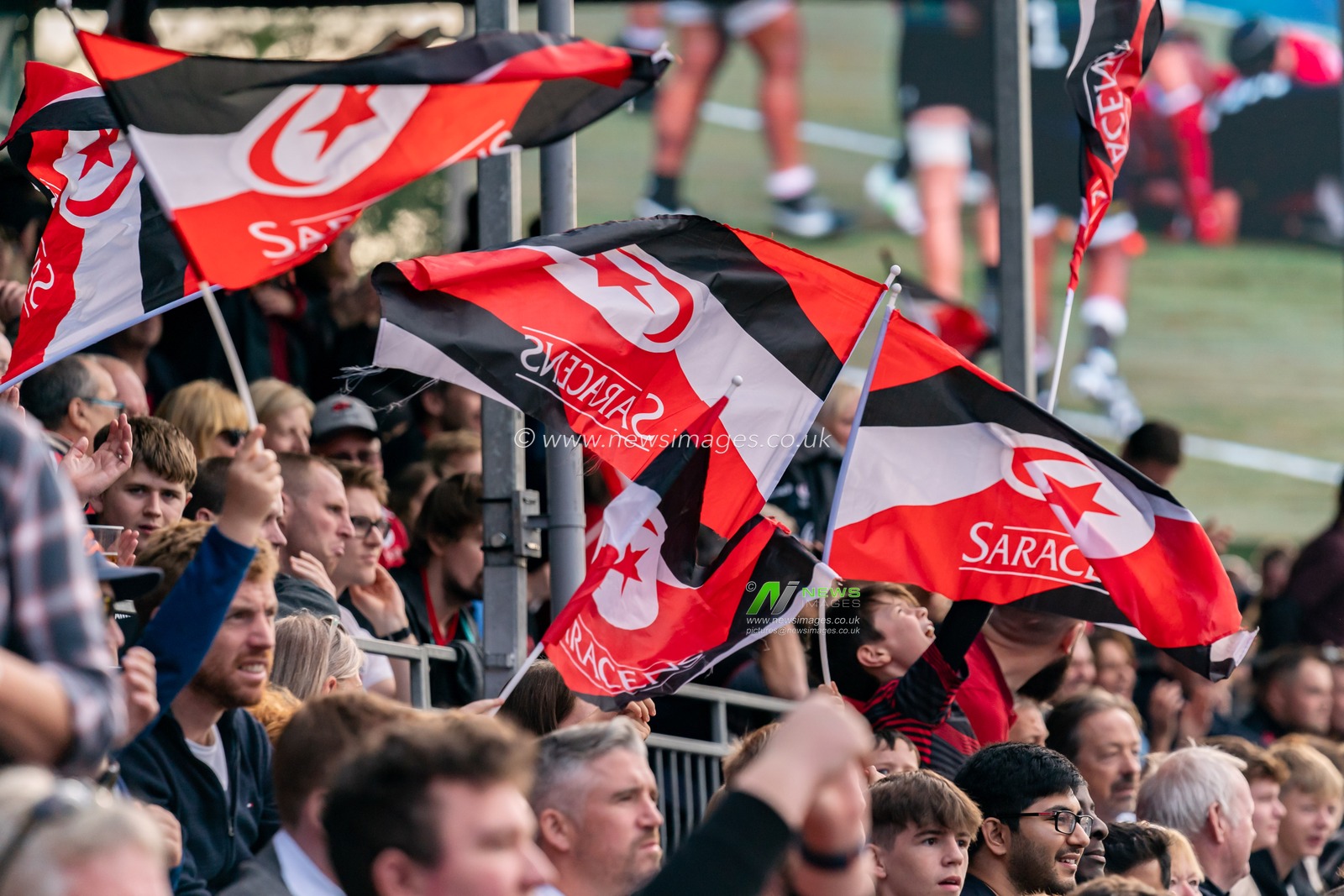 Saracens fans celebrate another try