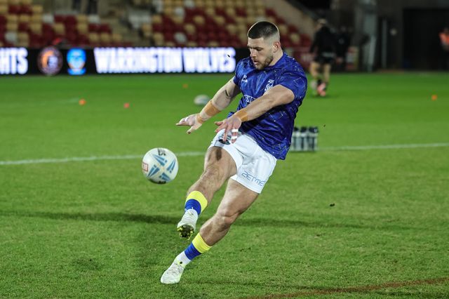 Danny Walker of Warrington Wolves in the pre-game warm up during the Betfred Super League Round 4 match York Knights vs Warrington Wolves at LNER Community Stadium, York, United Kingdom on 06 March 2026

(Photo by Mark Cosgrove/News Images)