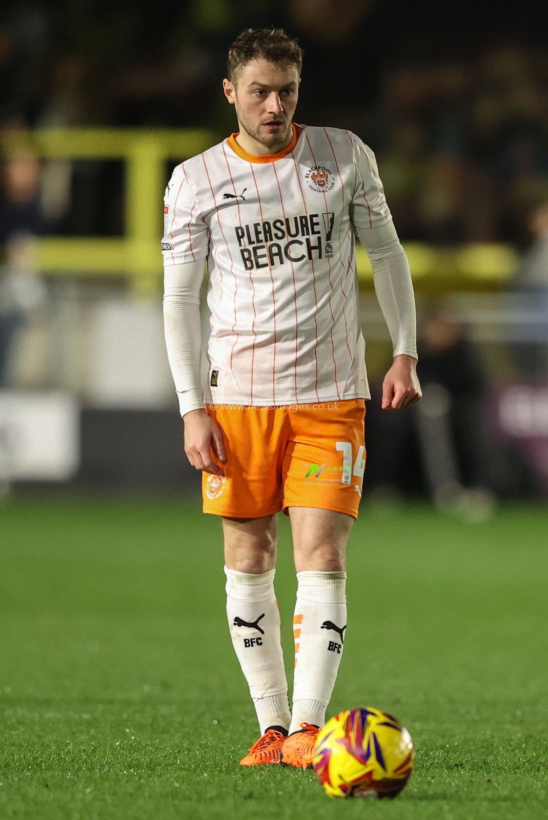 Elliot Embleton of Blackpool during the Bristol Street Motors Trophy match Harrogate Town vs Blackpool at Wetherby Road, Harrogate, United Kingdom, 12th November 2024

(Photo by Alfie Cosgrove/News Images)