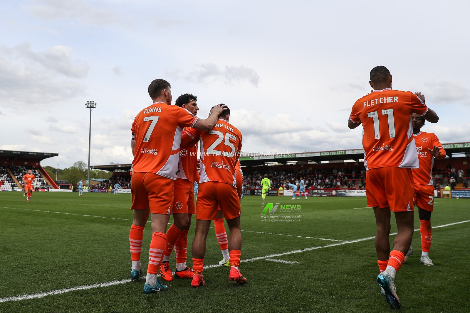 Rob Apter of Blackpool celebrates his goal to make it 0-2 during the Sky Bet League 1 match Stevenage vs Blackpool at Lamex Stadium, Stevenage, United Kingdom, 18th April 2025

(Photo by Gareth Evans/News Images)