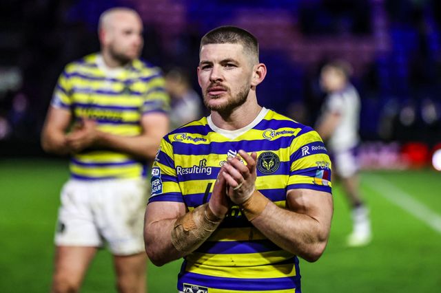 Danny Walker of Warrington Wolves applauds the fans after the game during the Betfred Super League Round 3 match Warrington Wolves vs Wakefield Trinity at The Halliwell Jones Stadium, Warrington, United Kingdom on 28 February 2026

(Photo by Alfie Cosgrove/News Images)