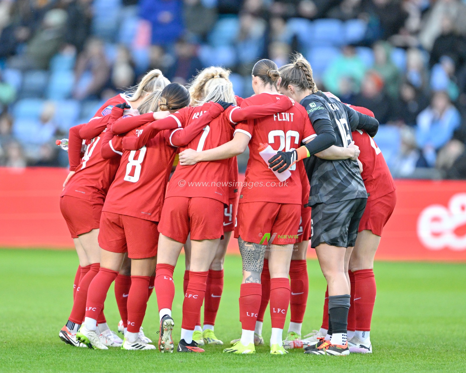 Liverpool have a team huddle ahead of kick off, during the The FA Women's Super League match Manchester City Women vs Liverpool Women at Joie Stadium, Manchester, United Kingdom, 21st January 2024

(Photo by Cody Froggatt/News Images)