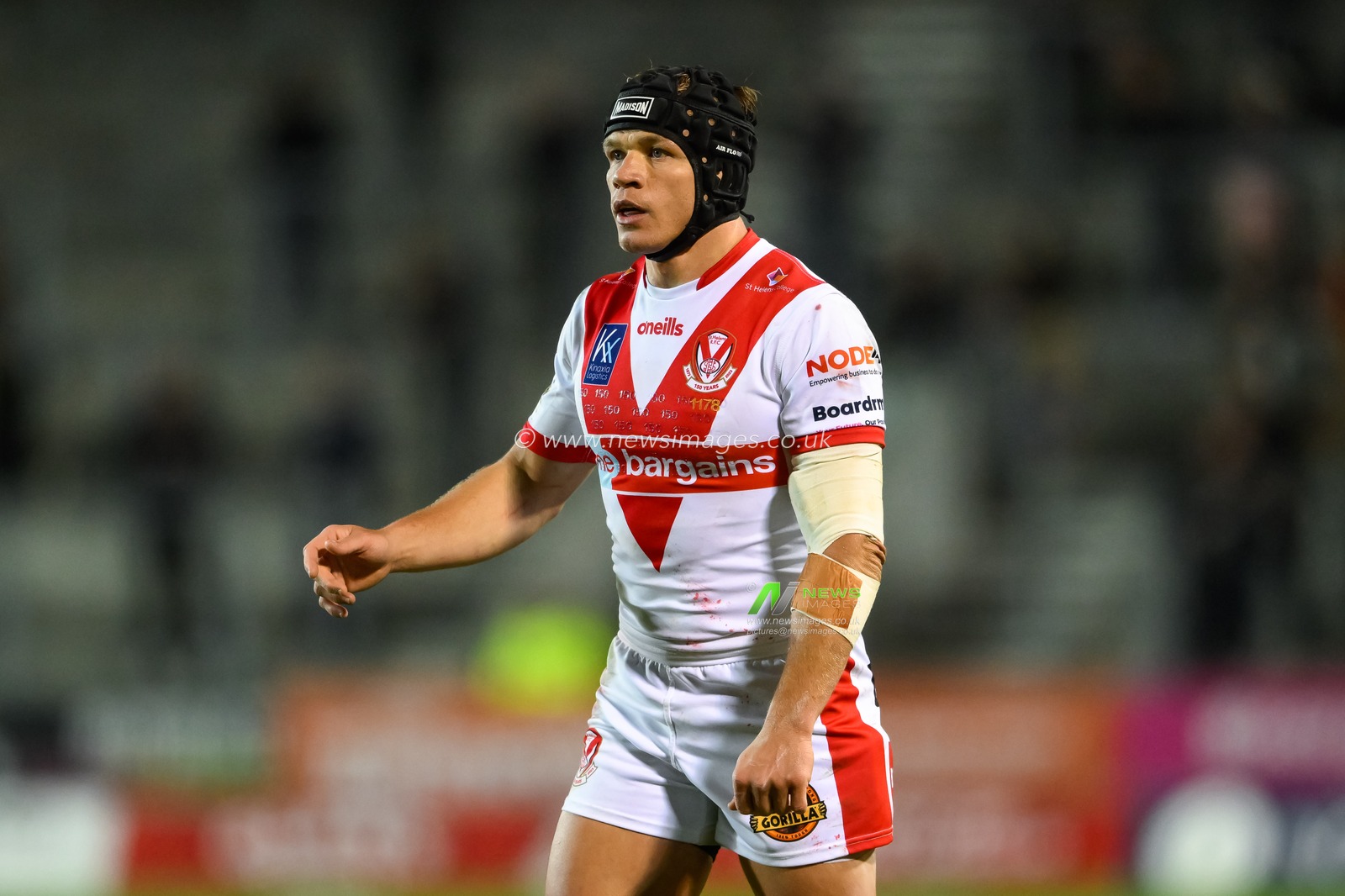 Jonny Lomax #6 of St. Helens during the Betfred Super League Round 3 match St Helens vs Leeds Rhinos at Totally Wicked Stadium, St Helens, United Kingdom, 3rd March 2023

(Photo by Craig Thomas/News Images)