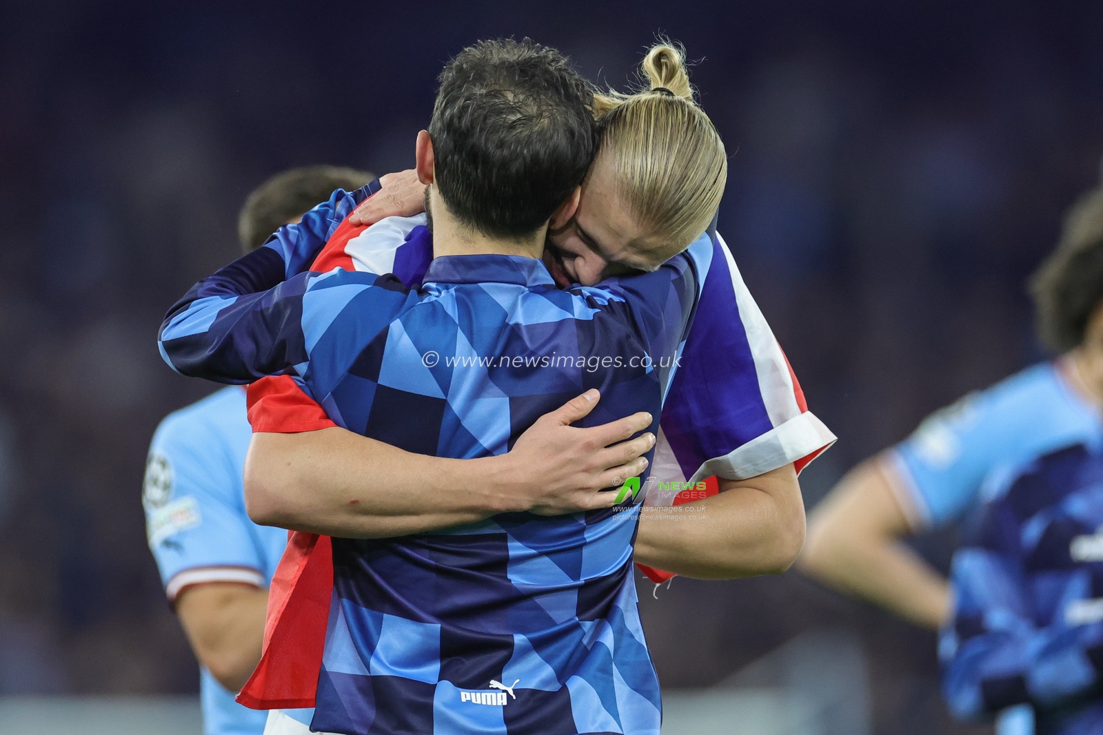 Erling Haaland #9 of Manchester City and Bernardo Silva #20 of Manchester City embrace after the UEFA Champions League Semi-Final Second Leg Manchester City vs Real Madrid at Etihad Stadium, Manchester, United Kingdom, 17th May 2023

(Photo by Mark Cosgrove/News Images)