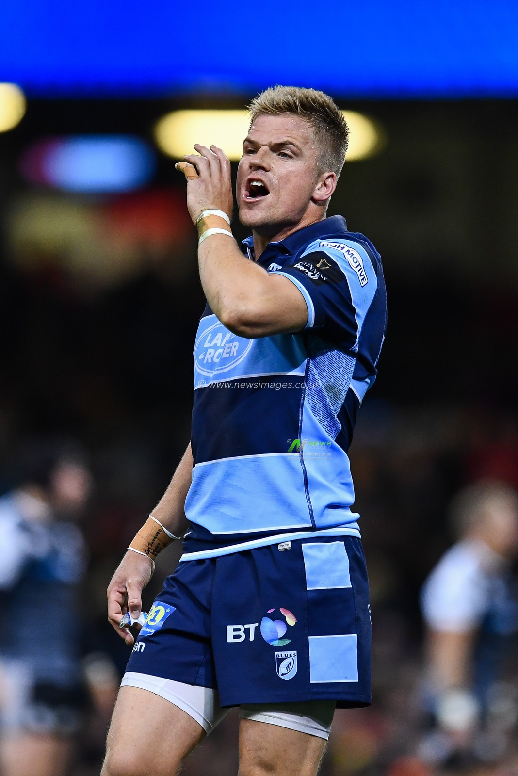 27th April 2019 , Principality Stadium , Cardiff, Wales ; Guinness pro 14â€™s, Round 21, Cardiff Blues Vs Ospreys ; Gareth Anscombe of Cardiff Blues in action

Credit:  Craig Thomas/News Images