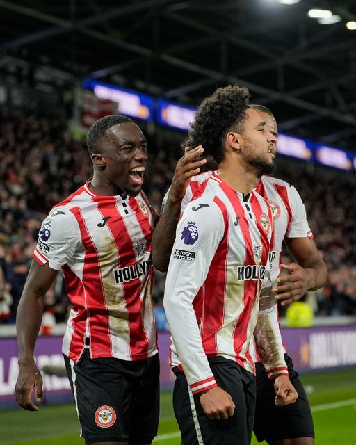 Kevin Schade of Brentford, Igor Thiago of Brentford and Michael Kayode of Brentford celebrate the goal to make it 3-1 during the Premier League match Brentford vs Bournemouth at The Gtech Community Stadium, London, United Kingdom, 27th December 2025

(Photo by Maynard Manyowa/News Images)

*** GER AUT SUI OUT ***