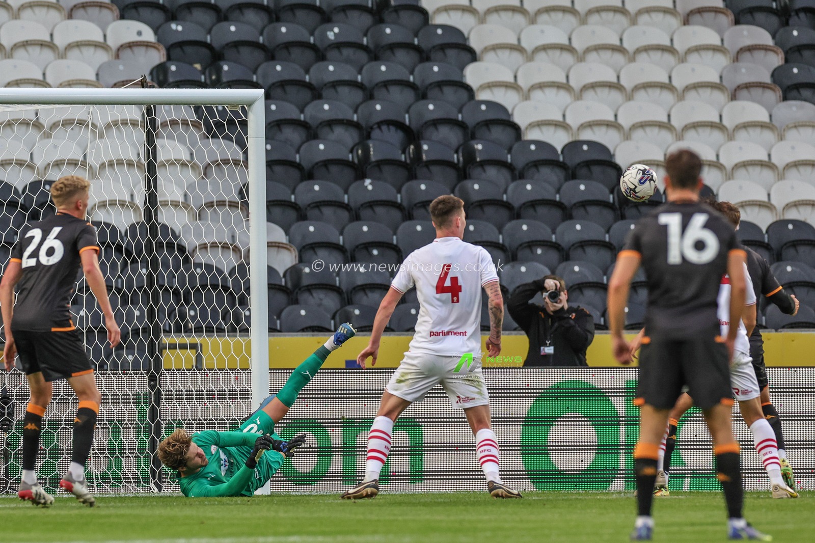 Ben Killip #23 of Barnsley makes a save at the near post during the Pre-season friendly match Hull City vs Barnsley at MKM Stadium, Hull, United Kingdom, 18th July 2023

(Photo by Mark Cosgrove/News Images)