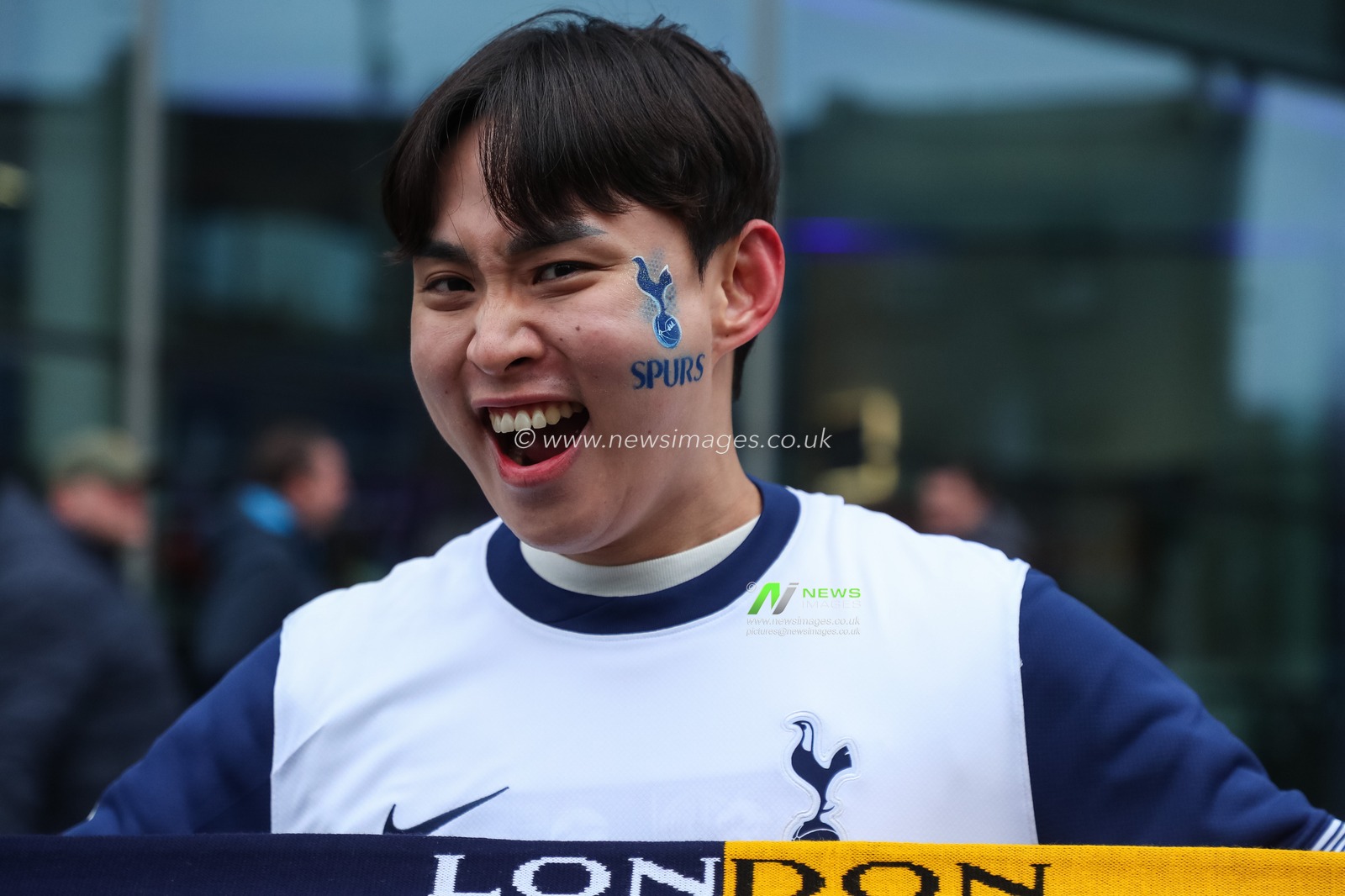 Tottenham fan with a Spurs face paint during the Premier League match Tottenham Hotspur vs Wolverhampton Wanderers at Tottenham Hotspur Stadium, London, United Kingdom, 29th December 2024

(Photo by Izzy Poles/News Images)