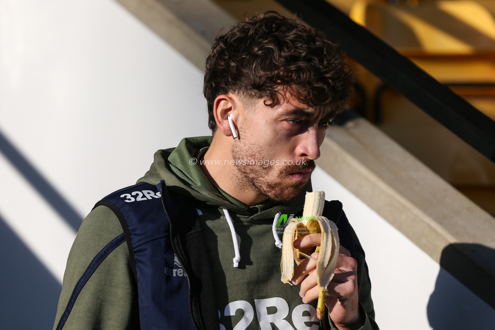 Matt Crooks #25 of Middlesbrough during the Sky Bet Championship match Norwich City vs Middlesbrough at Carrow Road, Norwich, United Kingdom, 12th November 2022

(Photo by Arron Gent/News Images)