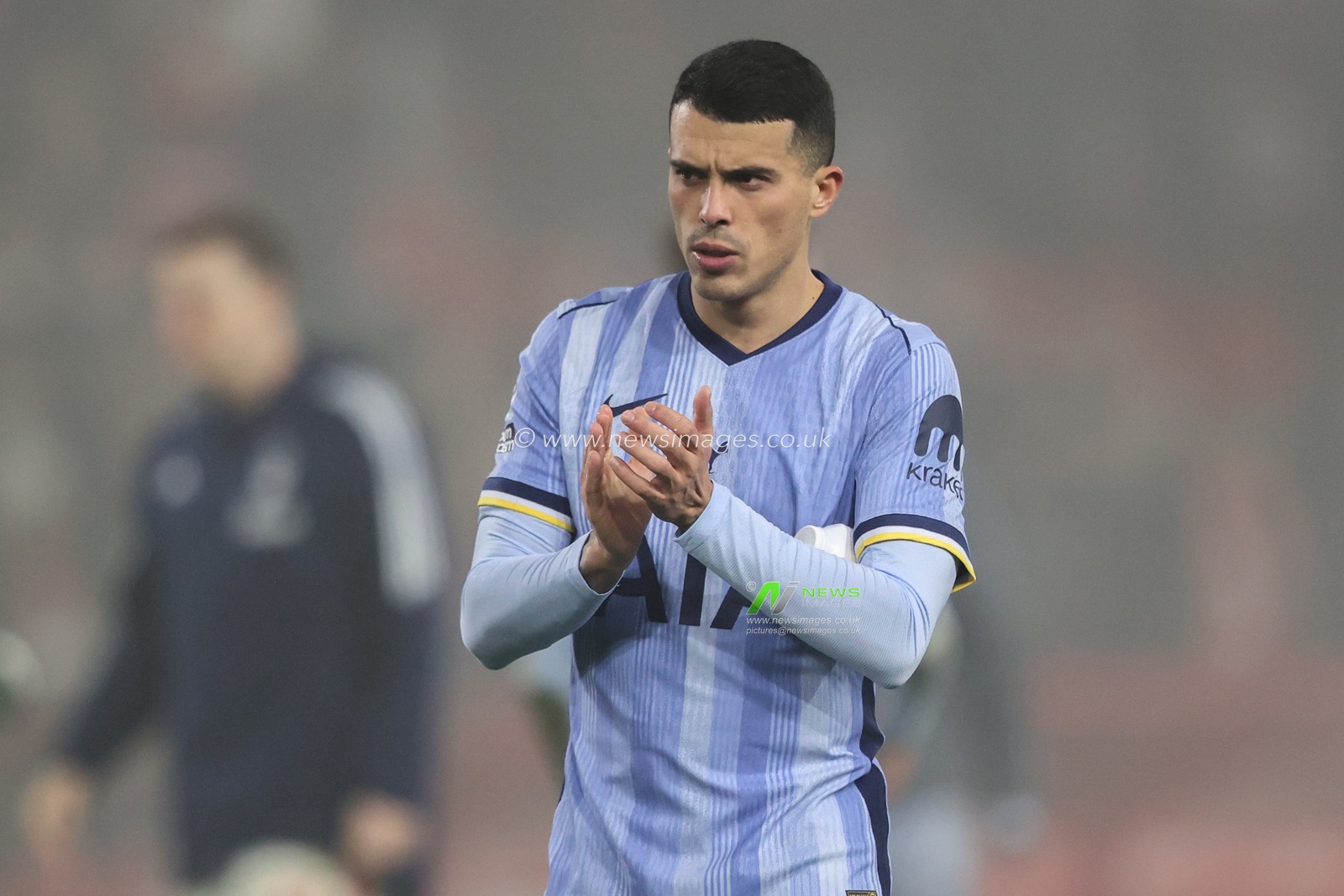 Pedro Porro of Tottenham Hotspur applauds the travelling fans during the Premier League match Nottingham Forest vs Tottenham Hotspur at City Ground, Nottingham, United Kingdom, 26th December 2024

(Photo by Alfie Cosgrove/News Images)