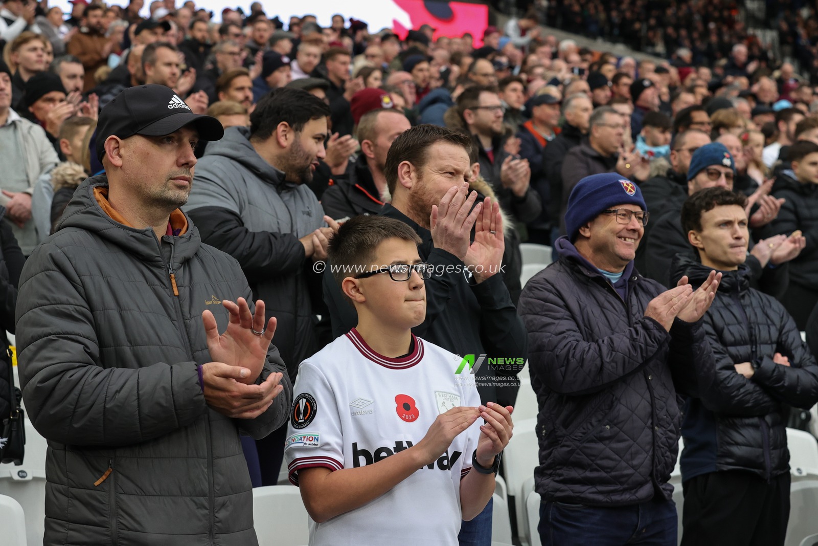 Fans applaud during the Premier League match West Ham United vs Nottingham Forest at London Stadium, London, United Kingdom, 12th November 2023

(Photo by Mark Cosgrove/News Images)