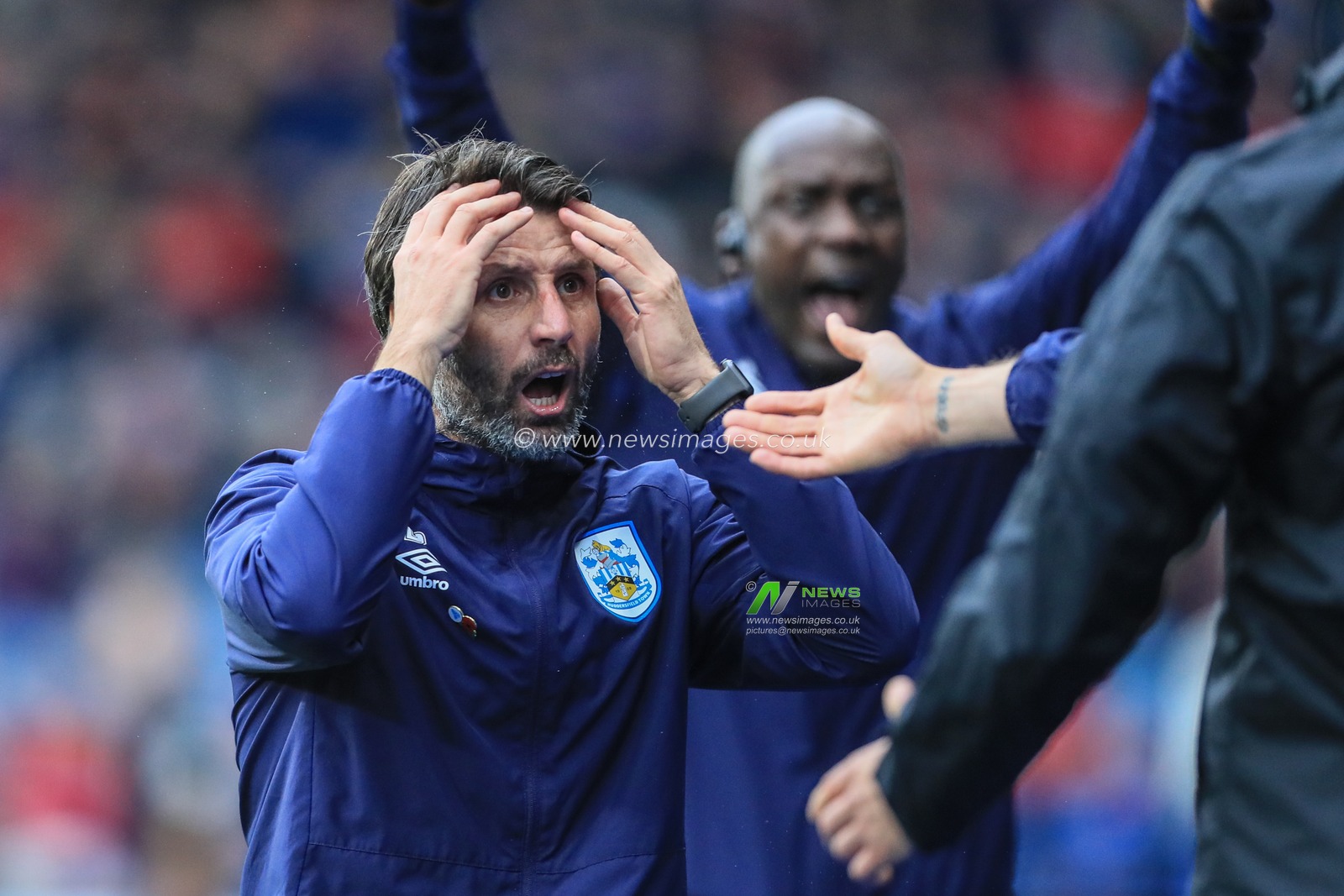 26th October 2019, John Smith's Stadium, Huddersfield, England; Sky Bet Championship, Huddersfield Town v Barnsley : Danny Cowley manager of Huddersfield Town appeals to the 4th official referee James Linington denies Huddersfield a penalty 

Credit: Mark Cosgrove/News Images