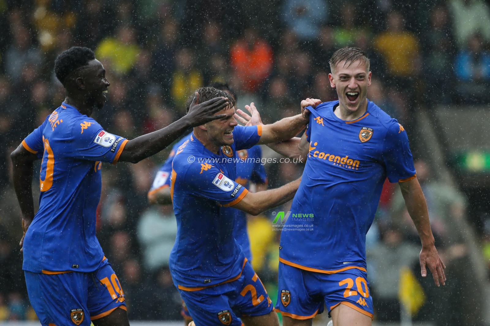 Liam Delap #20 of Hull City celebrates his goal to make it 0-1 during the Sky Bet Championship match Norwich City vs Hull City at Carrow Road, Norwich, United Kingdom, 5th August 2023

(Photo by Arron Gent/News Images)