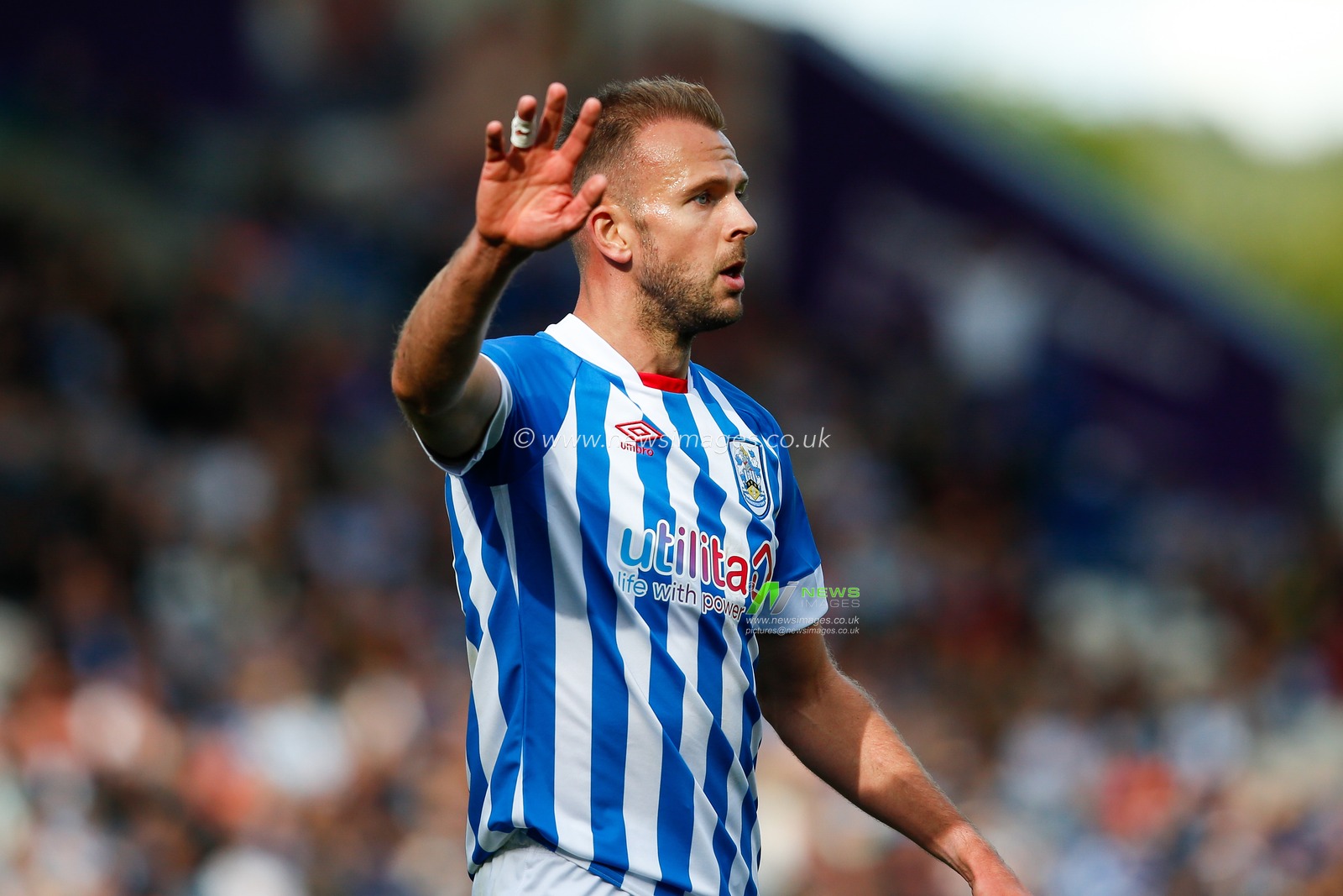 Jordan Rhodes #9 of Huddersfield Town during the Sky Bet Championship match Huddersfield Town vs Cardiff City at John Smith's Stadium, Huddersfield, United Kingdom, 17th September 2022

(Photo by Ben Early/News Images)