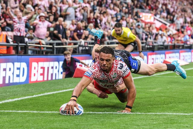 Umyla Hanley of Leigh Leopards goes over for a try during the Betfred Super League round 21 match Leigh Leopards vs Leeds Rhinos at Leigh Sports Village, Leigh, United Kingdom, 7th August 2025

(Photo by Alfie Cosgrove/News Images)