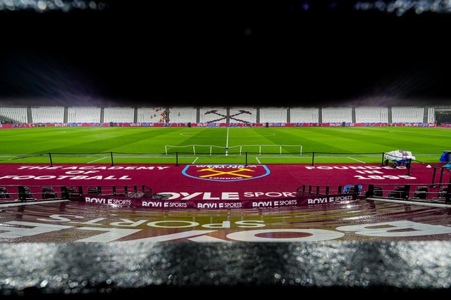 A general view of the West Ham crest and badge pitch and stands during the Premier League match West Ham United vs Manchester United at London Stadium, London, United Kingdom on 10 February 2026

(Photo by Maynard Manyowa/News Images)