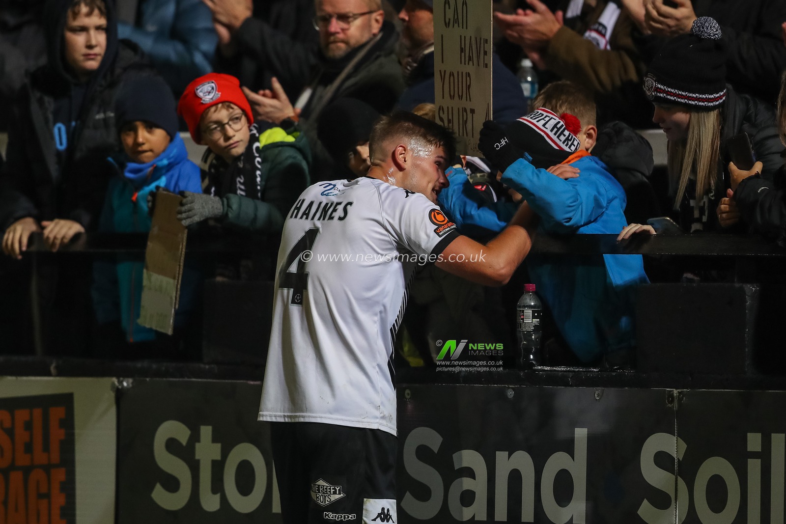Luke Haines #4 of Hereford interacts with the fans after the Emirates FA Cup First Round match Hereford FC vs Portsmouth at Edgar Street, Hereford, United Kingdom, 4th November 2022

(Photo by Gareth Evans/News Images)