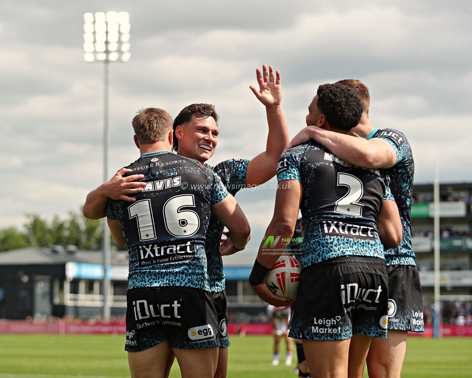 Darnell McIntosh of Leigh Leopards celebrates his try during  the Betfred Super League Round 14 match Wakefield Trinity vs Leigh Leopards at DIY Kitchens Stadium, Wakefield, United Kingdom, 15th June 2025

(Photo by Sam Eaden/News Images)