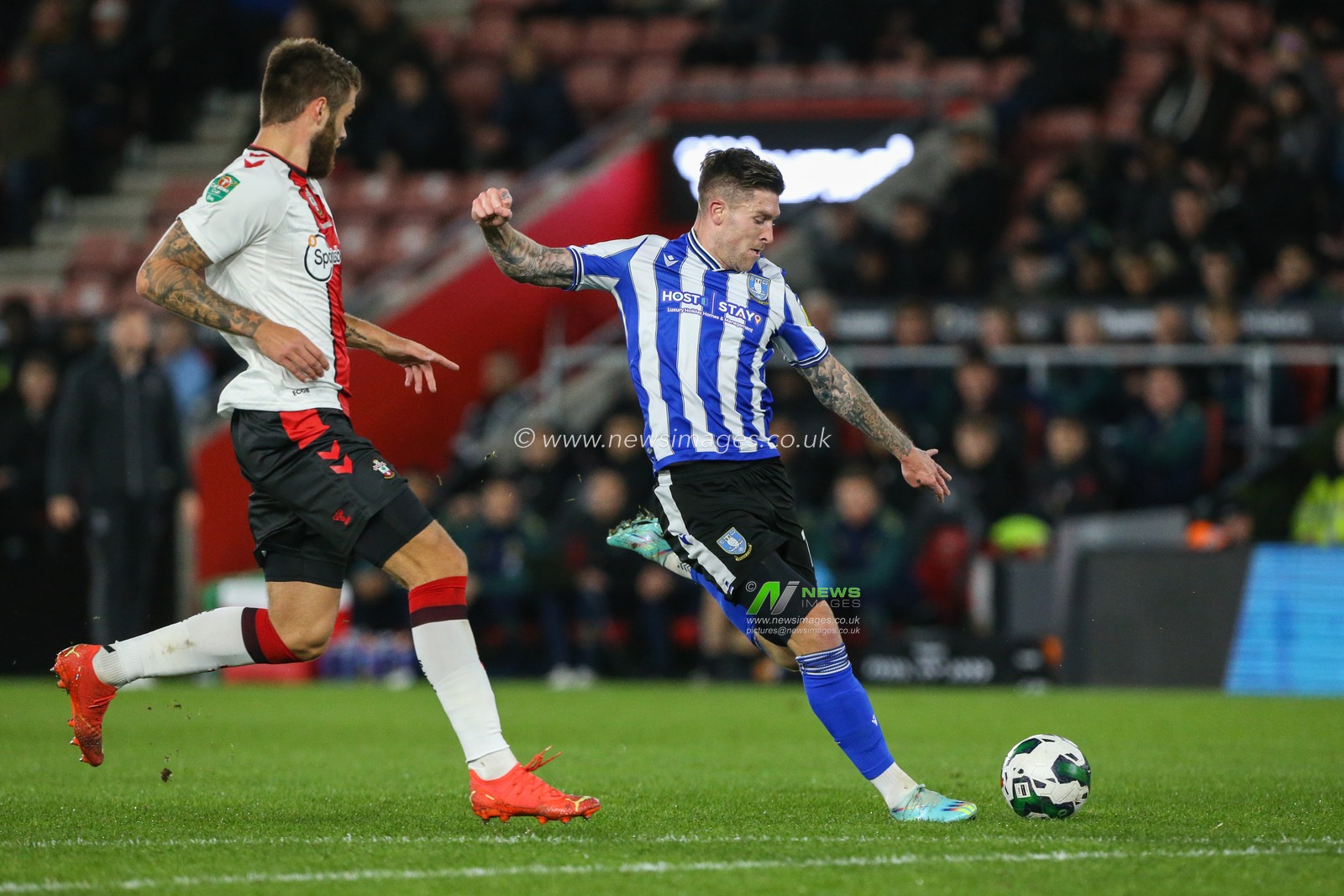 Josh Windass #11 of Sheffield Wednesday shoots at goal during the Carabao Cup Third Round match Southampton vs Sheffield Wednesday at St Mary's Stadium, Southampton, United Kingdom, 9th November 2022

(Photo by Arron Gent/News Images)