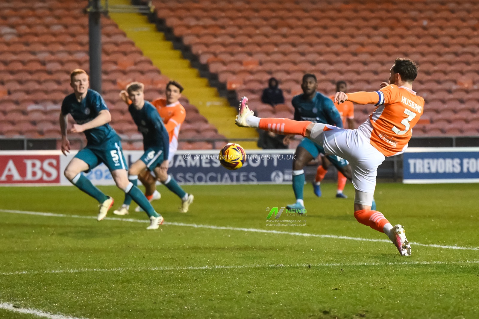 James Husband of Blackpool shoots on goal during the Sky Bet League 1 match Blackpool vs Shrewsbury Town at Bloomfield Road, Blackpool, United Kingdom, 1st January 2025

(Photo by Craig Thomas/News Images)