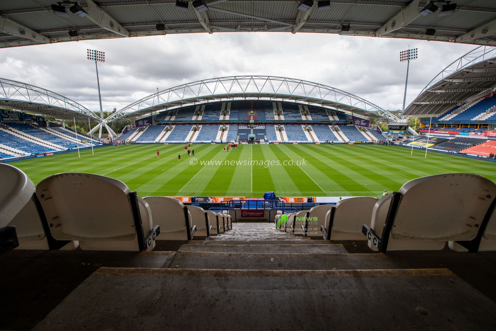 General view inside The John Smith's Stadium ahead of the Betfred Super League match Huddersfield Giants vs Salford Red Devils at John Smith's Stadium, Huddersfield, United Kingdom, 10th September 2022

(Photo by James Heaton/News Images)