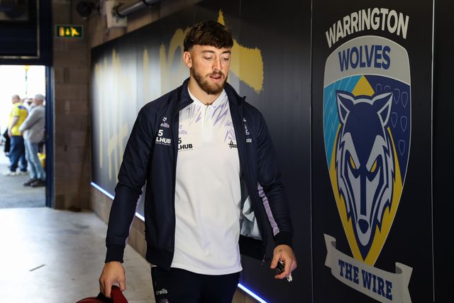 Matty Ashton of Warrington Wolves arrives ahead of the Betfred Super League Round 4 match Warrington Wolves vs Wakefield Trinity at Halliwell Jones Stadium, Warrington, United Kingdom, 9th March 2025

(Photo by Gareth Evans/News Images)