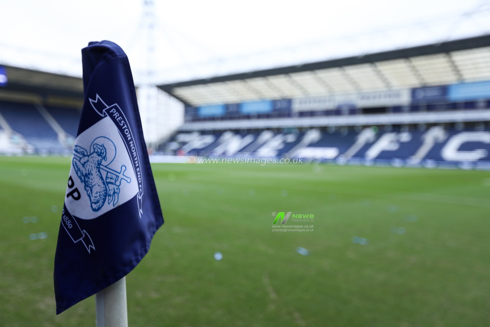 Preston North End corner flag ahead of the Emirates FA Cup match Preston North End vs Wycombe Wanderers at Deepdale, Preston, United Kingdom, 8th February 2025

(Photo by Jorge Horsted/News Images)