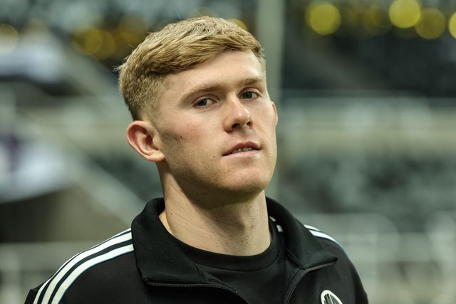 Lewis Hall of Newcastle Untied of Newcastle Untied arrives during the Carabao Cup Semi-finals First Leg Newcastle United vs Manchester City at St. James's Park, Newcastle, United Kingdom, 13th January 2026

(Photo by Mark Cosgrove/News Images)