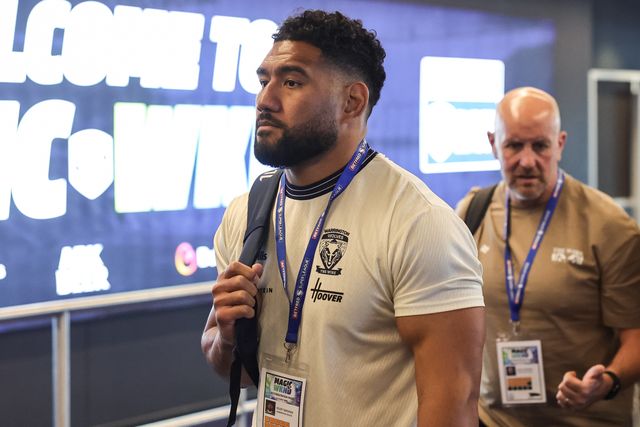 Kelepi Tanginoa of Warrington Wolves arrives during the Betfred Super League Magic Weekend match Leigh Leopards vs Warrington Wolves at Hill Dickinson Stadium, Liverpool, United Kingdom on 04 July 2026

(Photo by Mark Cosgrove/News Images)