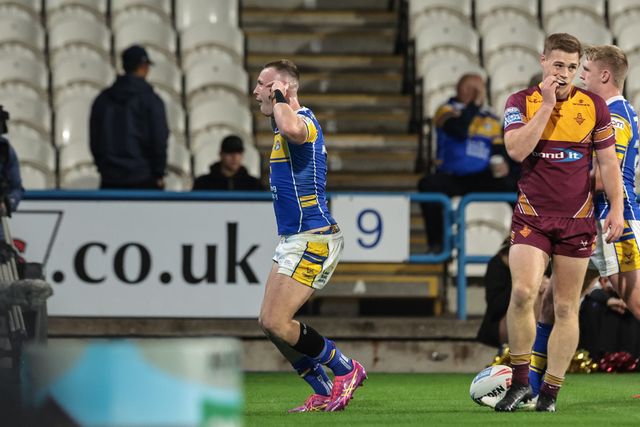 Harry Newman of Leeds Rhinos celebrates his try during the Betfred Super League Round 25 match Huddersfield Giants vs Leeds Rhinos at Accu Stadium, Huddersfield, United Kingdom, 4th September 2025

(Photo by Mark Cosgrove/News Images)