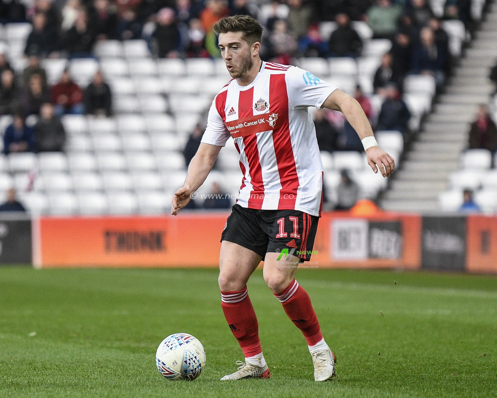 8th February 2020, Stadium Of Light, Sunderland, England; Sky Bet League 1, Sunderland v Ipswich Town : Lynden Gooch (11) of Sunderland in action