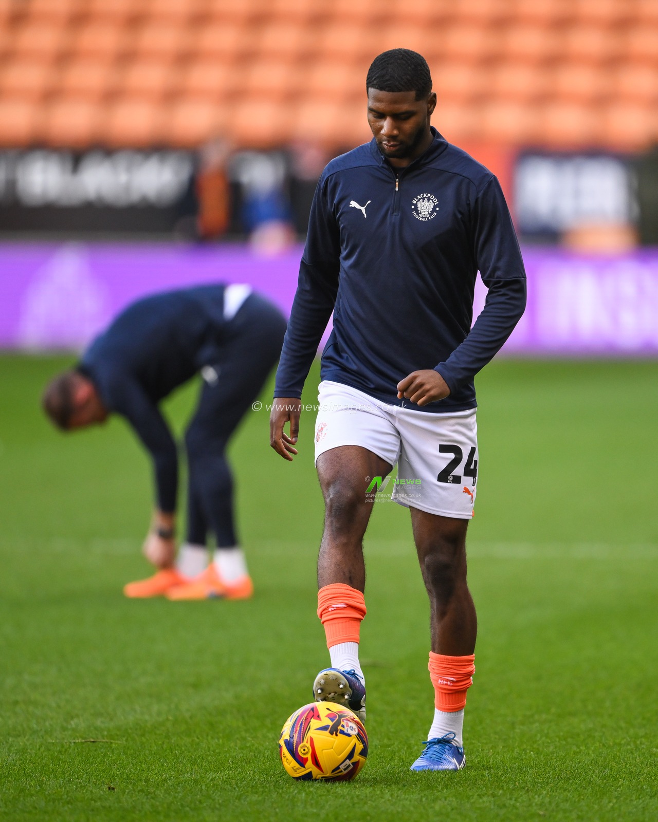 Odeluga Offiah of Blackpool during the pre-game warmup ahead of the Sky Bet League 1 match Blackpool vs Shrewsbury Town at Bloomfield Road, Blackpool, United Kingdom, 1st January 2025

(Photo by Craig Thomas/News Images)