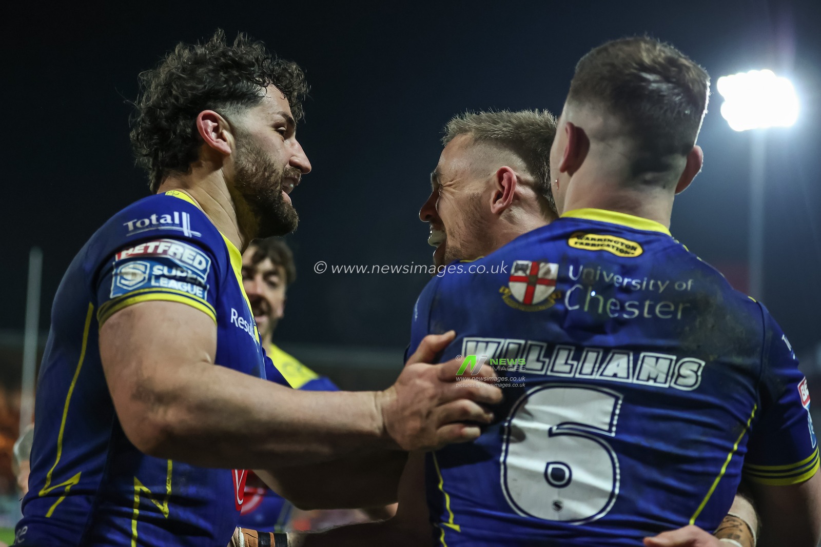 Matt Dufty of Warrington Wolves celebrates his try during the Betfred Super League Round 4 match Hull KR vs Warrington Wolves at Sewell Group Craven Park, Kingston upon Hull, United Kingdom, 7th March 2024

(Photo by Mark Cosgrove/News Images)