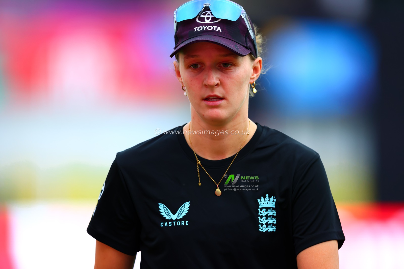 Lauren Filer of England during the ICC Women's World Cup England Woman vs South Africa Women pre match training session at ACA Barsapara Cricket Stadium, Guwahati, India, 2nd October 2025

(Photo by Shubhajit Roy Karmakar/News Images)