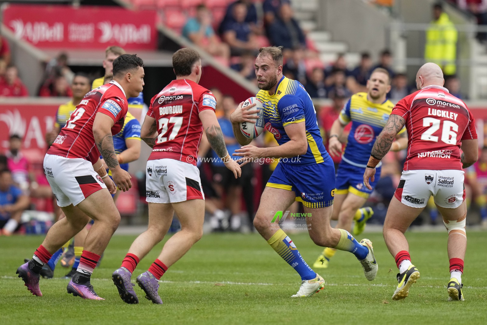 James Harrison #20 of Warrington Wolves runs at the Salford Red Devils defence during the Betfred Super League match Salford Red Devils vs Warrington Wolves at AJ Bell Stadium, Eccles, United Kingdom, 3rd September 2022

(Photo by Steve Flynn/News Images)