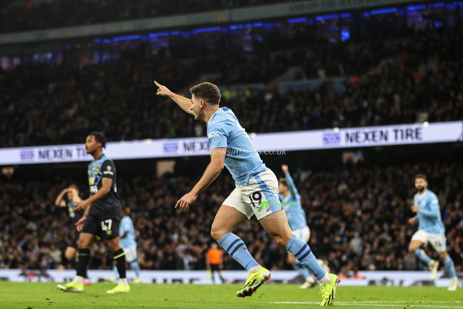 JuliÃ¡n Ãlvarez of Manchester City celebrates his goal to make it 2-0 during the Premier League match Manchester City vs Burnley at Etihad Stadium, Manchester, United Kingdom, 31st January 2024

(Photo by Mark Cosgrove/News Images)