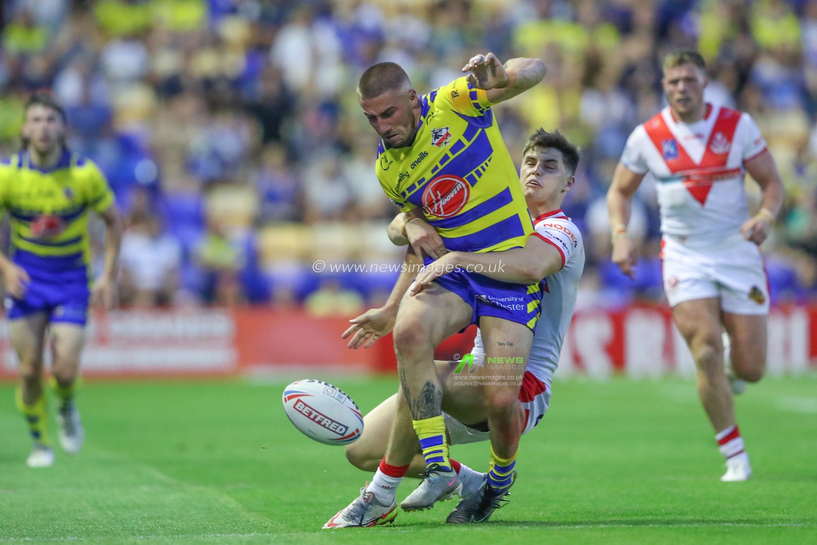 Greg Minikin #21 of Warrington Wolves drops the ball during the Betfred Super League Round 18 match Warrington Wolves vs St Helens at Halliwell Jones Stadium, Warrington, United Kingdom, 7th July 2023

(Photo by Gareth Evans/News Images)