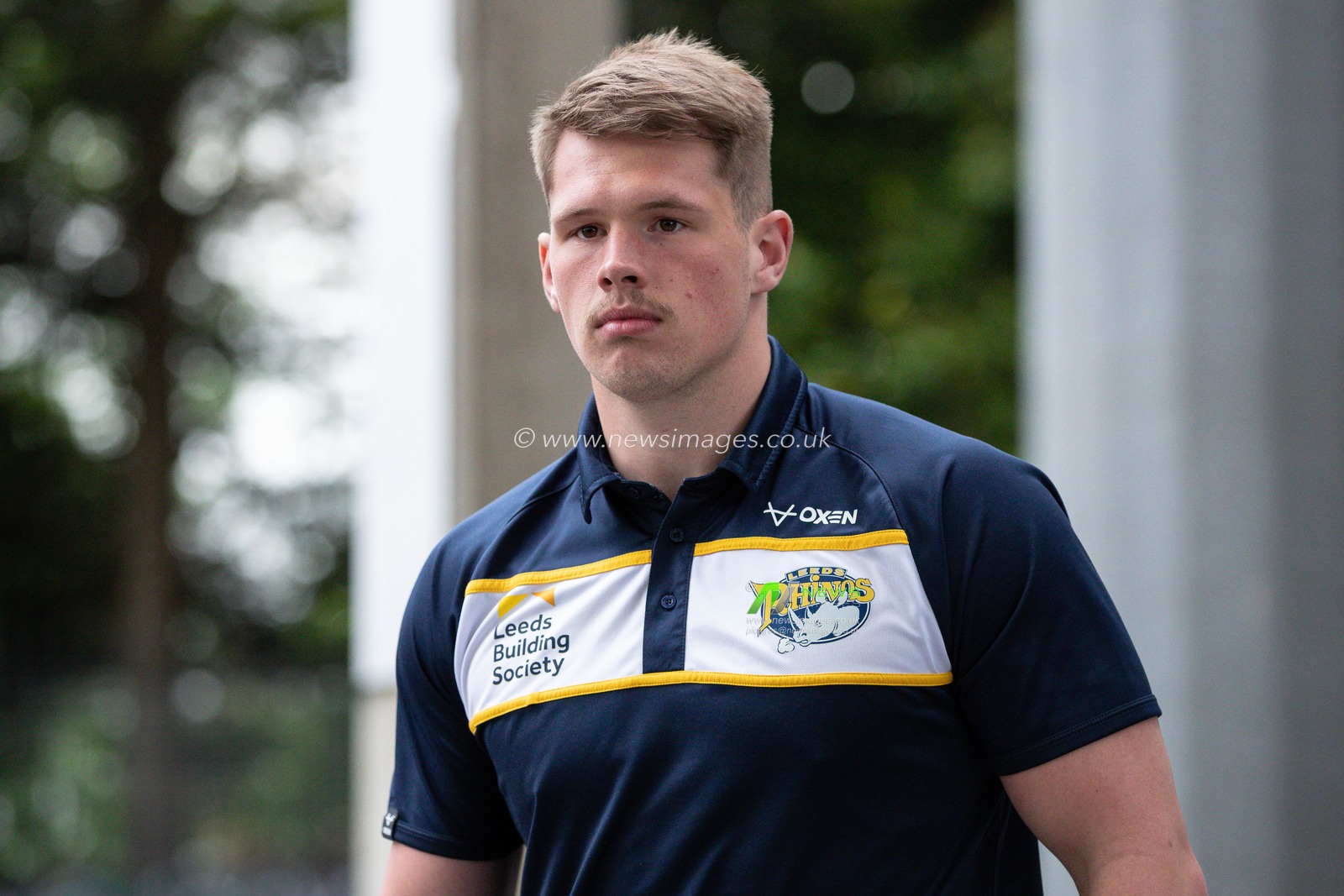 Tom Holroyd #18 of Leeds Rhinos arrives at Headingley Stadium ahead of the Betfred Super League Round 13 match Leeds Rhinos vs St Helens at Headingley Stadium, Leeds, United Kingdom, 26th May 2023

(Photo by James Heaton/News Images)