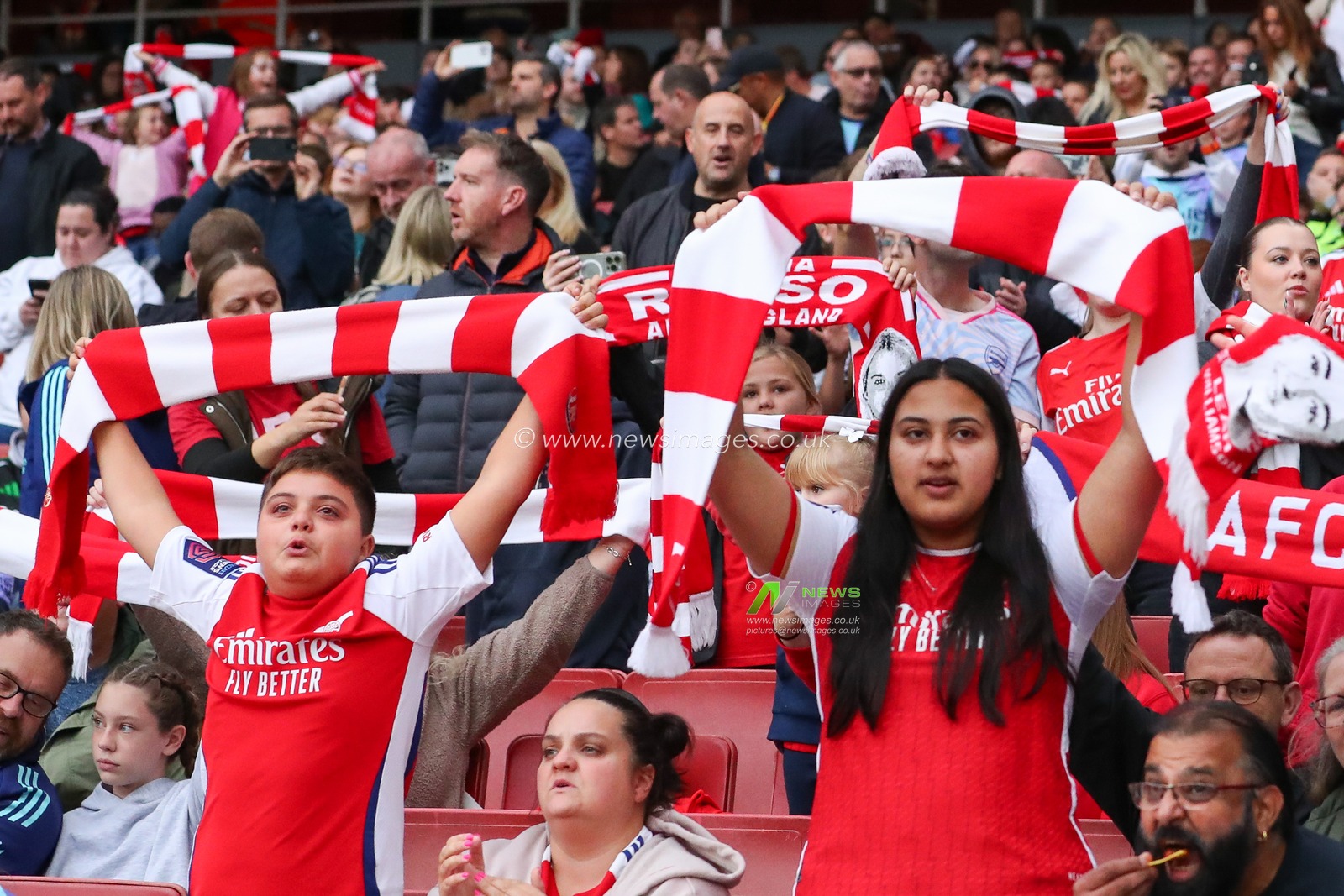 Arsenal fans sing â€˜North London Foreverâ€™ prior to the The FA Women's Super League match Arsenal Women vs Everton Women at Emirates Stadium, London, United Kingdom, 6th October 2024

(Photo by Izzy Poles/News Images)