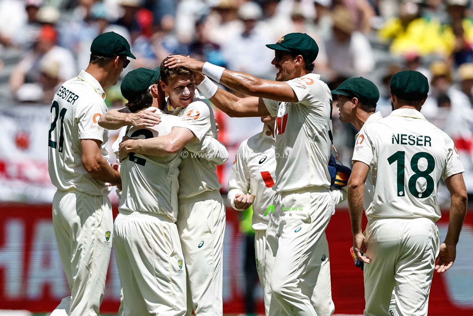  Brendan Doggett of Australia celebrates the wicket of Harry Brook of England with team mates during the NRMA Insurance Ashes First Test Day 1 Series Australia vs England at Optus Stadium, Perth, Australia, 20th November 2025

(Photo by Santanu Banik/News Images)

*** GER AUT SUI OUT ***
