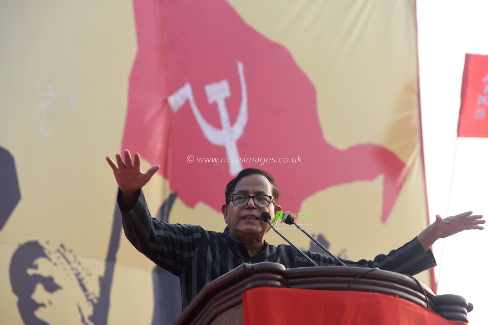 CPI(M) West Bengal State Secretary and Polit Bureau member Md Salim speaks at the thousands of farmers, workers, agricultural laborers, and slum dwellers who attend a mass meeting to protest against different labor policies of the state and central government at the Brigade Parade Ground in Kolkata on April 20, 2025. With the battle for the 2026 assembly elections around the corner, CPI(M) state secretary Mohammad Salim, clad in a black kurta, thundered from the podium for a change in the state governance after three consecutive terms of Mamata Banerjee-led Trinamool Congress. Notwithstanding the 'zero' in assembly, the leftists looked more enthusiastic than ever while sounding the poll bugle. "The Supreme Court has rubbed the Chief Minister's nose. RSS is building a base in the state thanks to Mamata Banerjee. Our leaders do not come from Tollygunge," Mohammad Salim attacked Banerjee in his customary challenging tone. Photo by Debajyoti Chakraborty.(Photo: Debajyoti Chakraborty/News Images)
