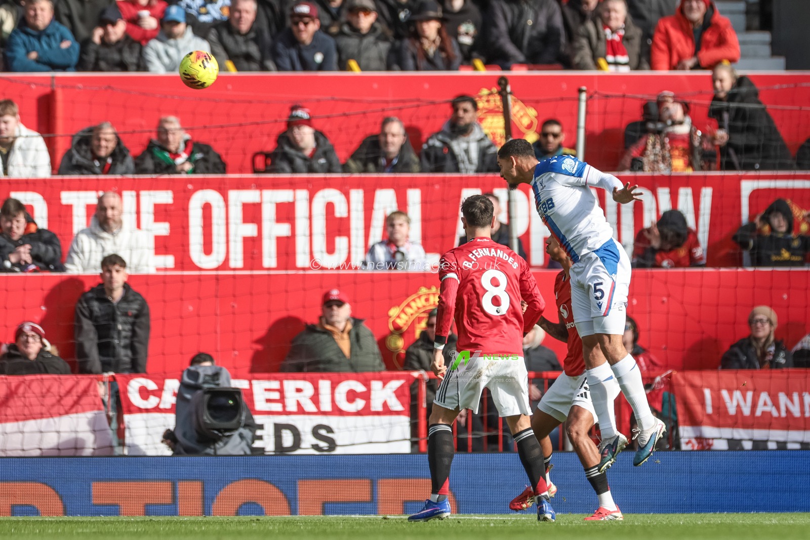 Maxence Lacroix of Crystal Palace scores to make it 0-1 during the Premier League match Manchester United vs Crystal Palace at Old Trafford, Manchester, United Kingdom on 01 March 2026

(Photo by Mark Cosgrove/News Images)