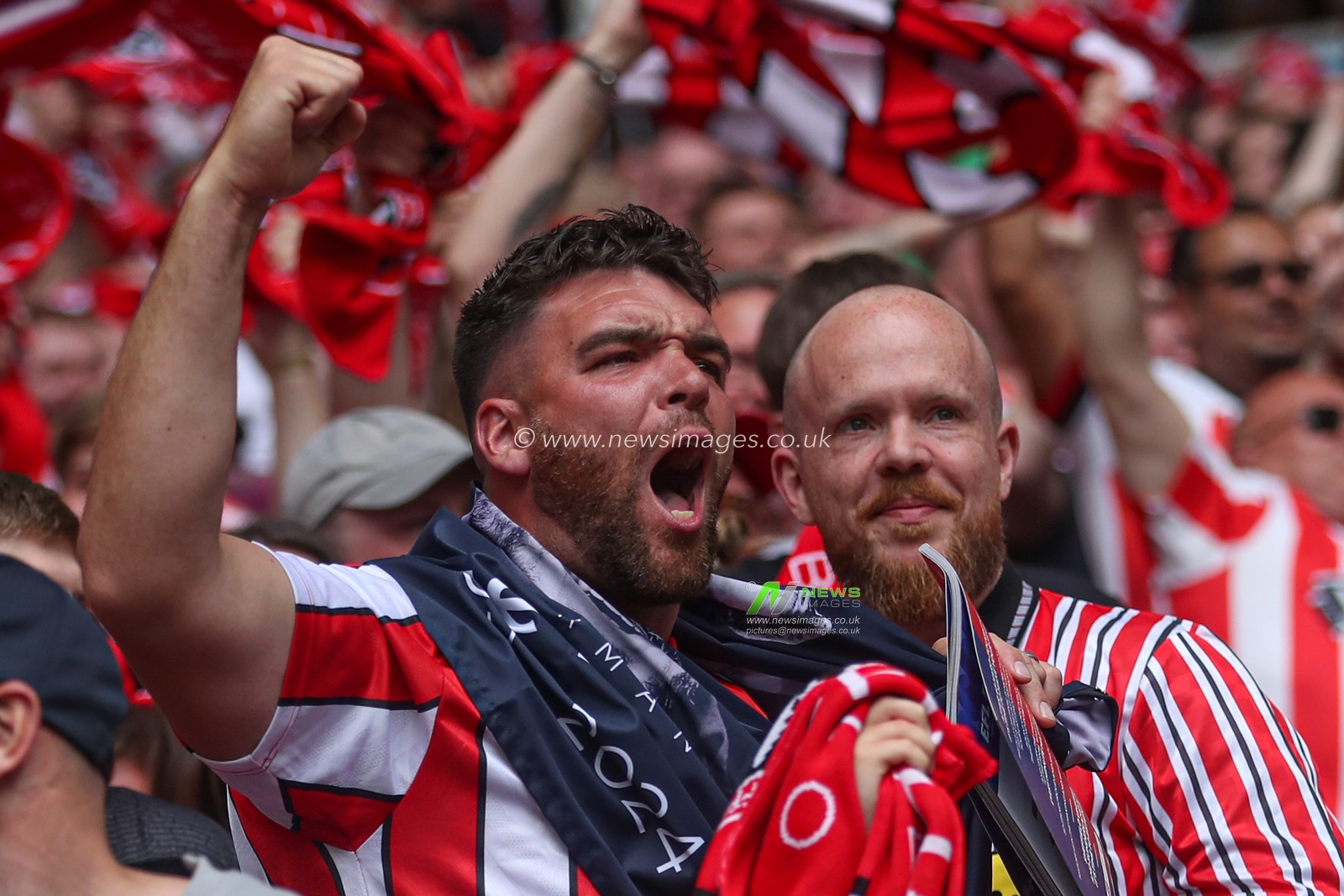 Sheffield United fans celebrate going 1-0 up during the Sky Bet Championship Playoff Final match Sheffield United vs Sunderland at Wembley Stadium, London, United Kingdom, 24th May 2025

(Photo by Izzy Poles/News Images)