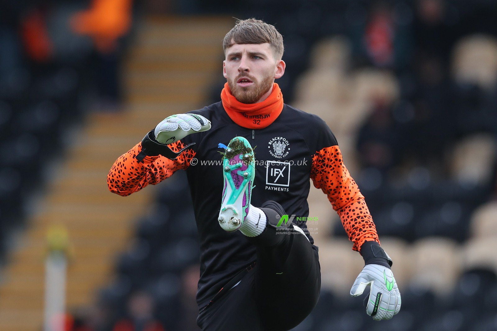Daniel Grimshaw #32 of Blackpool during the pre-game warm up ahead of the Sky Bet League 1 match Burton Albion vs Blackpool at Pirelli Stadium, Burton upon Trent, United Kingdom, 26th December 2023

(Photo by Gareth Evans/News Images)
