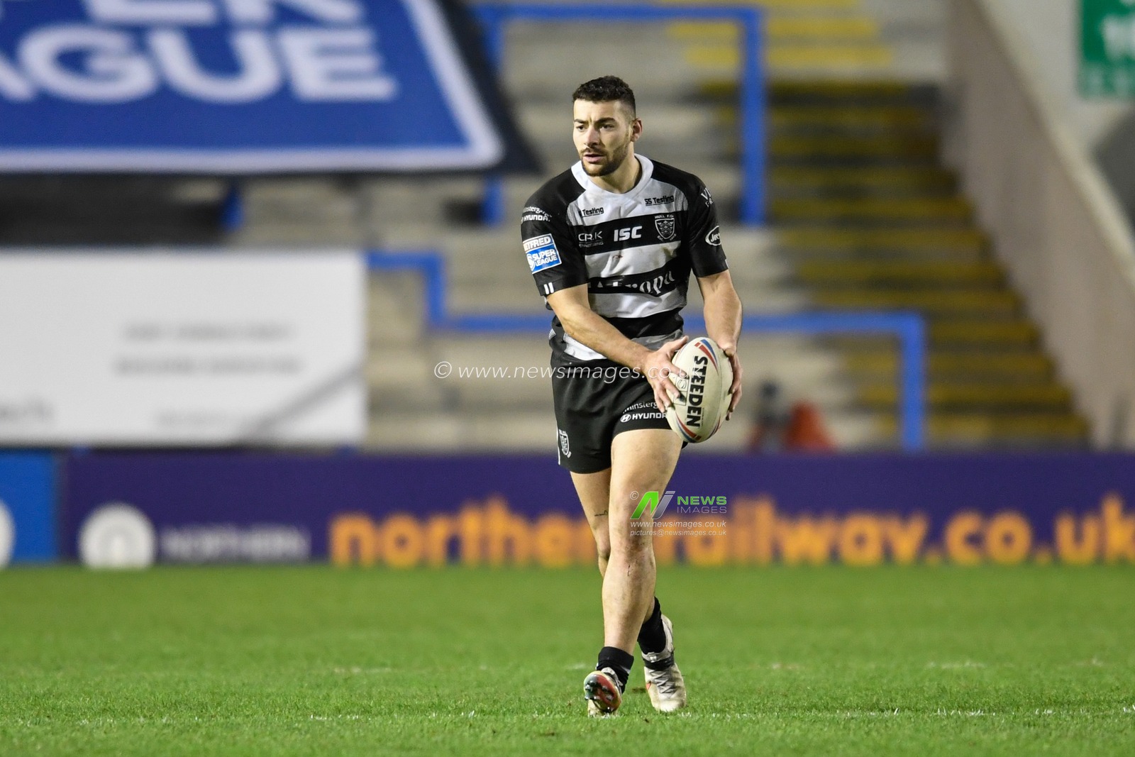 Jake Connor #6 of Hull FC with the ball