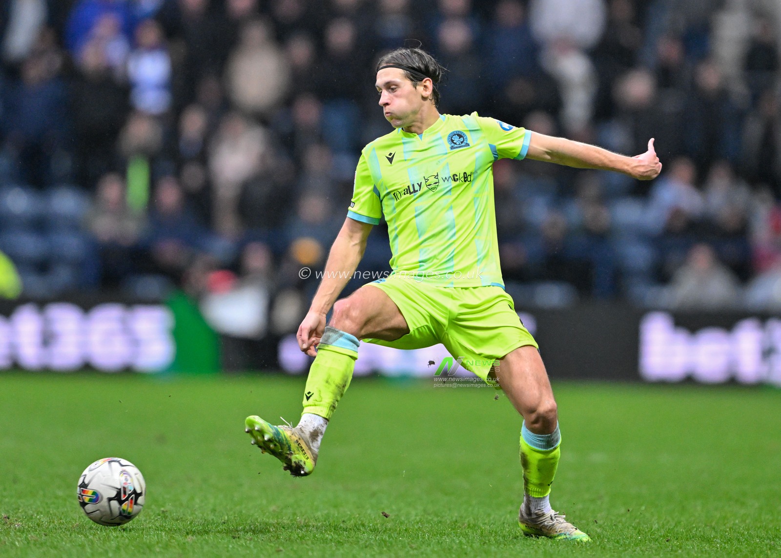 Callum Brittain of Blackburn Rovers passes the ball, during the Sky Bet Championship match Preston North End vs Blackburn Rovers at Deepdale, Preston, United Kingdom, 17th February 2024

(Photo by Cody Froggatt/News Images)