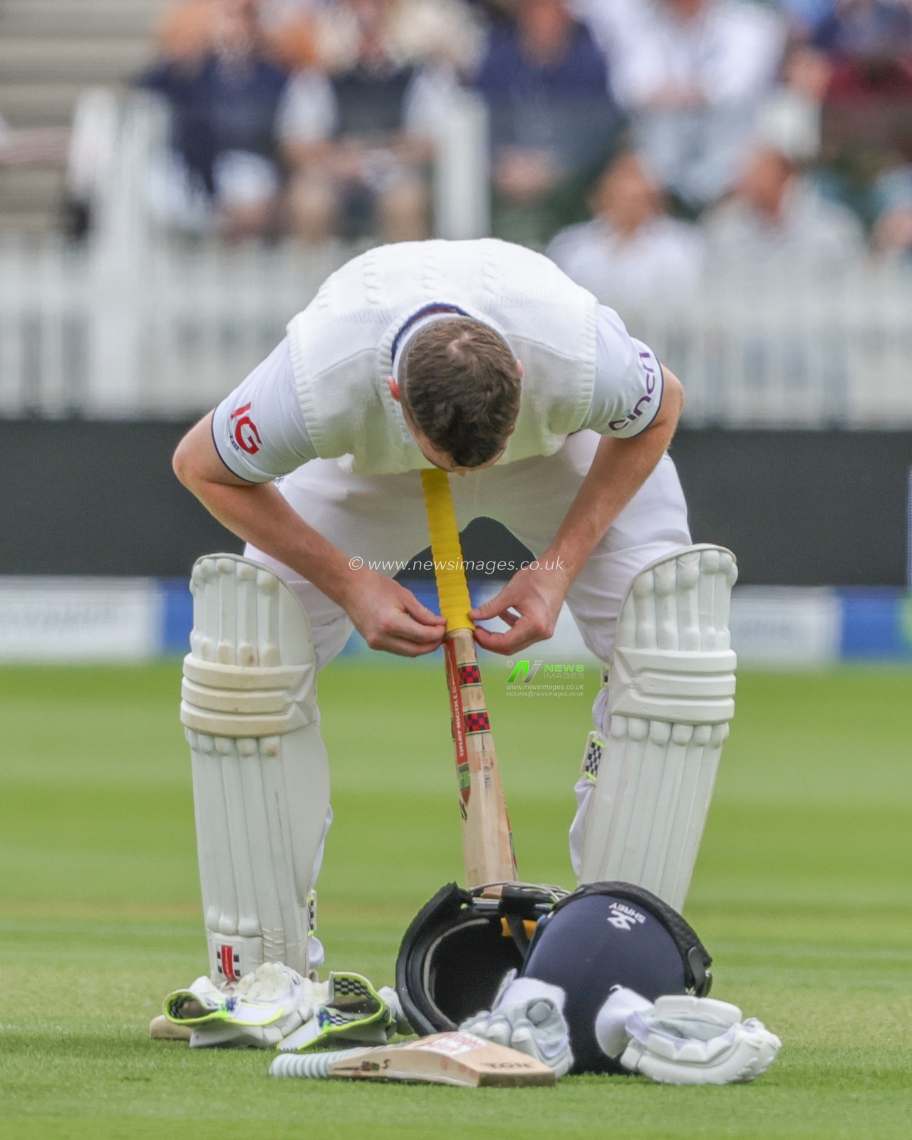 Harry Brook of England adjusts the rubber handle on his bat during the LV= Insurance Ashes Test Series Second Test Day 3 England v Australia at Lords, London, United Kingdom, 30th June 2023

(Photo by Mark Cosgrove/News Images)