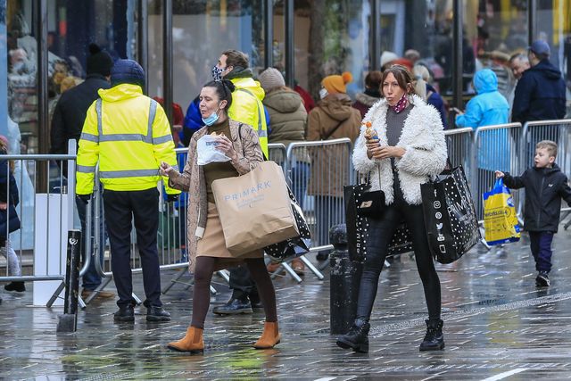 Christmas Eve Shopping in Newcastle