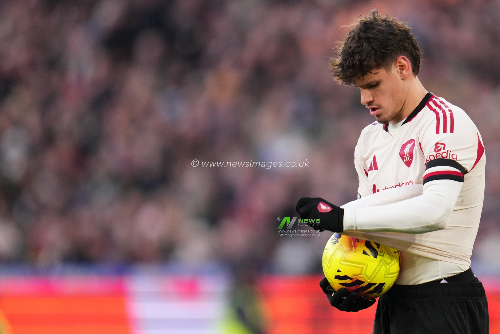 Milos Kerkez of Liverpool during the Premier League match West Ham United vs Liverpool at London Stadium, London, United Kingdom, 30th November 2025

(Photo by Harvey Murphy/News Images)

*** GER AUT SUI OUT ***