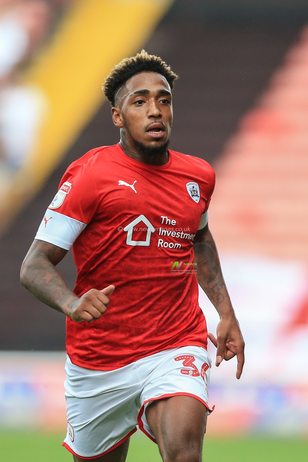 3rd August 2019, Oakwell, Barnsley, England; Sky Bet Championship, Barnsley vs Fulham ; Mallik Wilks (14) of Barnsley during the game


Credit: Mark Cosgrove/News Images

English Football League images are subject to DataCo Licence